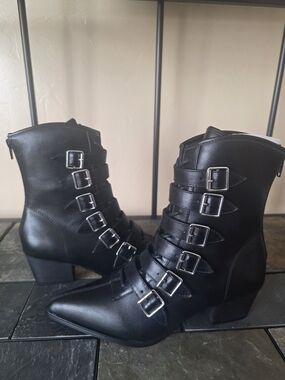 Black Buckle Strap Women’s Ankle Boots